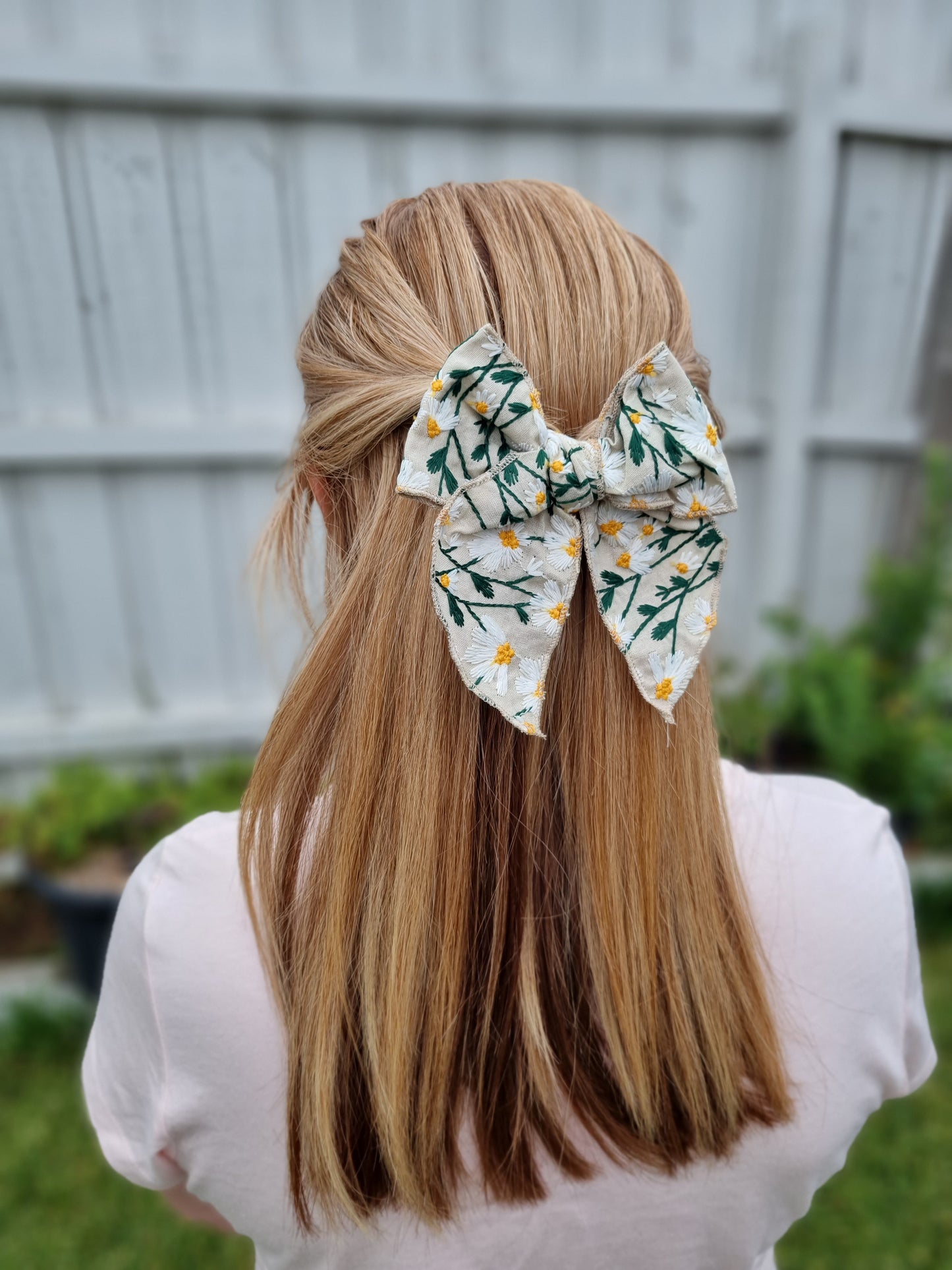 Daisy Bow